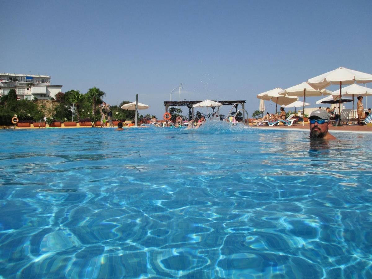 Casa Joca Duquesa Appartement Torremolinos Buitenkant foto